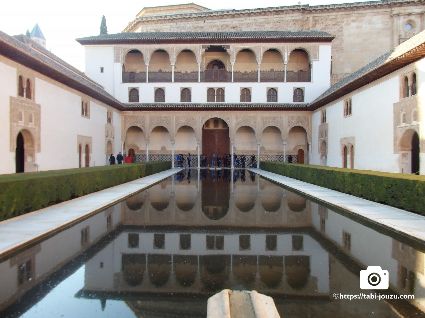 グラナダ アルハンブラ宮殿でイスラム建築の美しさに感動しよう 旅上手